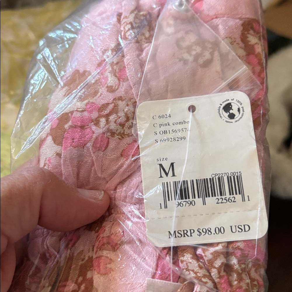 Free People Hilary Printed Top in Pink Combo size M NWT - Picture 6 of 6